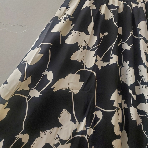 Black and white floral midi skirt - Picture 4 of 4